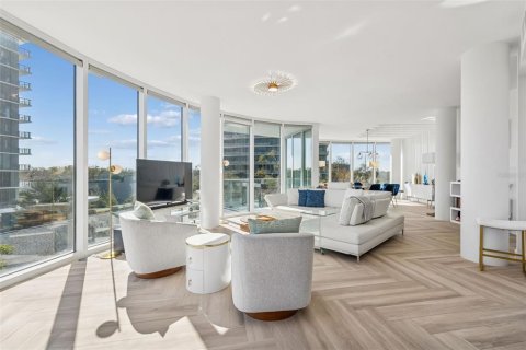 Condo in Tampa, Florida, 3 bedrooms № 2103641 - photo 25