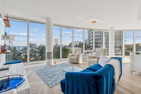 Condo in Tampa, Florida, 3 bedrooms № 2103641 - photo 8