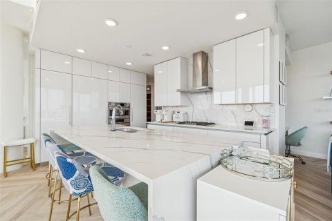 Condo in Tampa, Florida, 3 bedrooms № 2103641 - photo 14