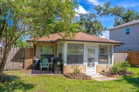 House in Apopka, Florida 2 bedrooms, 119.66 sq.m. № 2351628