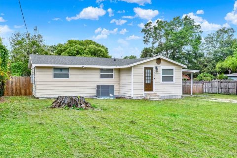 House in Sorrento, Florida 3 bedrooms, 119.66 sq.m. № 1846366 - photo 1