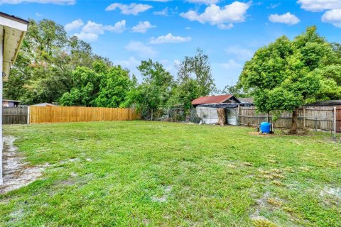 House in Sorrento, Florida 3 bedrooms, 119.66 sq.m. № 1846366 - photo 19