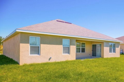 Casa en alquiler en Cape Coral, Florida, 4 dormitorios, 194.17 m2 № 1918000 - foto 13