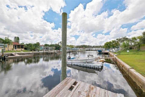 Casa en venta en New Port Richey, Florida, 3 dormitorios, 144.37 m2 № 2342235 - foto 24