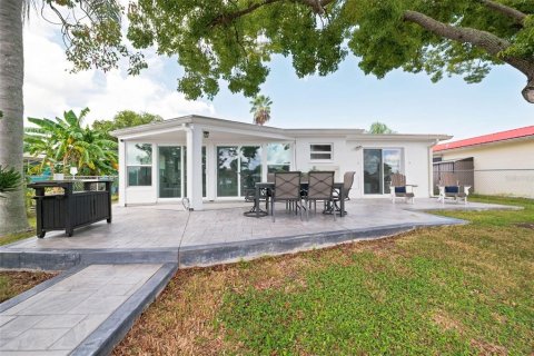 Casa en venta en New Port Richey, Florida, 3 dormitorios, 144.37 m2 № 2342235 - foto 25