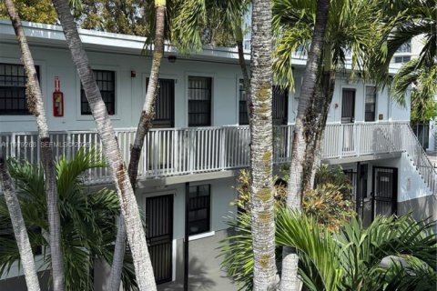Appartement à louer à Miami, Floride: 1 chambre № 2079245 - photo 2
