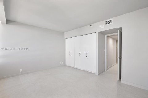 Copropriété à louer à Miami, Floride: 3 chambres, 152.36 m2 № 2019859 - photo 19