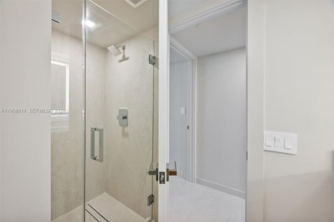 Copropriété à louer à Miami, Floride: 3 chambres, 152.36 m2 № 2019859 - photo 22