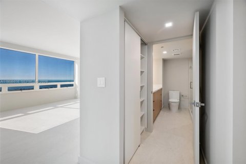 Copropriété à louer à Miami, Floride: 3 chambres, 152.36 m2 № 2019859 - photo 16