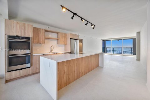 Copropriété à louer à Miami, Floride: 3 chambres, 152.36 m2 № 2019859 - photo 3