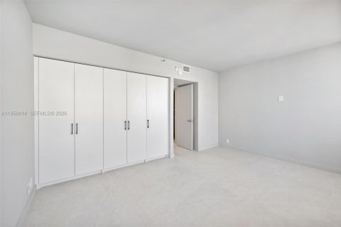 Copropriété à louer à Miami, Floride: 3 chambres, 152.36 m2 № 2019859 - photo 18