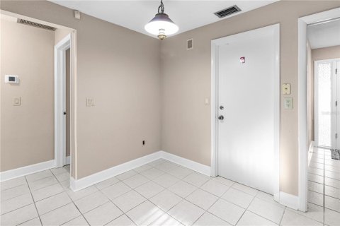 House in Clearwater, Florida 5 bedrooms, 208.47 sq.m. № 2210836 - photo 22