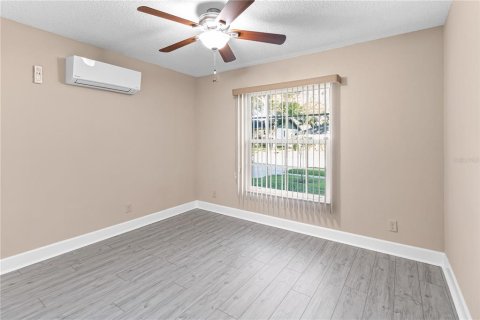 House in Clearwater, Florida 5 bedrooms, 208.47 sq.m. № 2210836 - photo 14