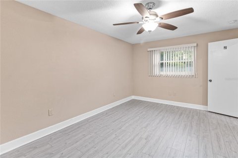 House in Clearwater, Florida 5 bedrooms, 208.47 sq.m. № 2210836 - photo 11