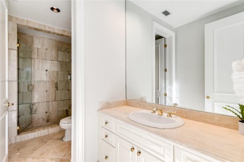 Villa ou maison à louer à Fort Lauderdale, Floride: 9 chambres, 2021.18 m2 № 1710856 - photo 16