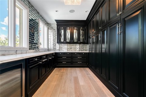 Villa ou maison à louer à Fort Lauderdale, Floride: 9 chambres, 2021.18 m2 № 1710856 - photo 29