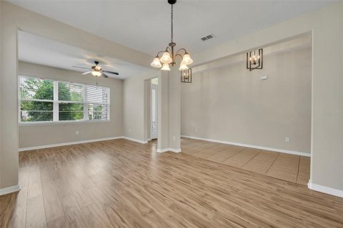 Casa en venta en Kissimmee, Florida, 5 dormitorios, 295.15 m2 № 1858074 - foto 20