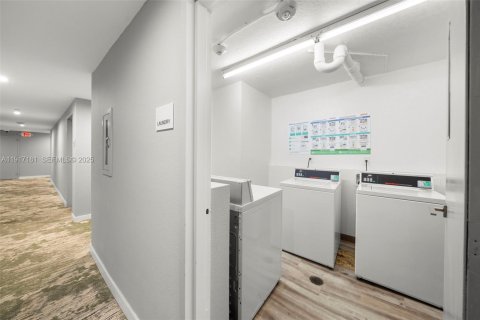 Купить кондоминиум в Майами-Бич, Флорида 1 спальня, 79.99м2, № 1985870 - фото 25