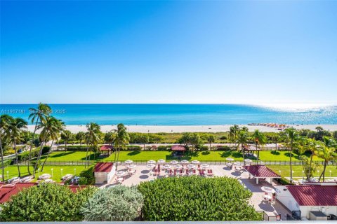 Купить кондоминиум в Майами-Бич, Флорида 1 спальня, 79.99м2, № 1985870 - фото 2