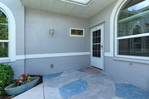 House in Sarasota, Florida 2 bedrooms, 146.04 sq.m. № 2409029 - photo 5