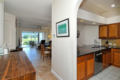 House in Sarasota, Florida 2 bedrooms, 146.04 sq.m. № 2409029 - photo 7