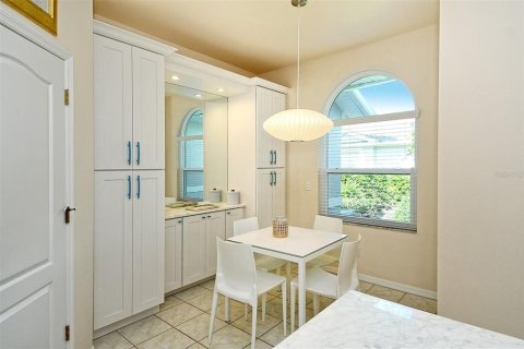 House in Sarasota, Florida 2 bedrooms, 146.04 sq.m. № 2409029 - photo 21