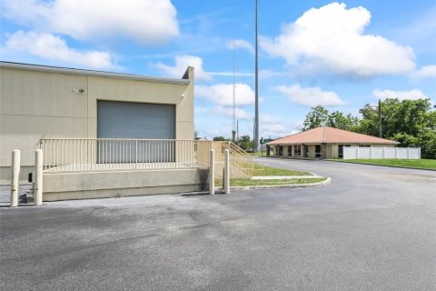 Propiedad comercial en venta en Oxford, Florida, 1337.79 m2 № 1740974 - foto 22