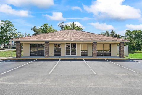 Propiedad comercial en venta en Oxford, Florida, 1337.79 m2 № 1740974 - foto 19