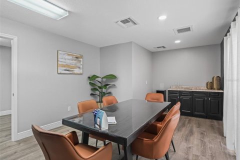 Propiedad comercial en venta en Oxford, Florida, 1337.79 m2 № 1740974 - foto 29