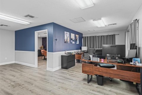 Propiedad comercial en venta en Oxford, Florida, 1337.79 m2 № 1740974 - foto 27