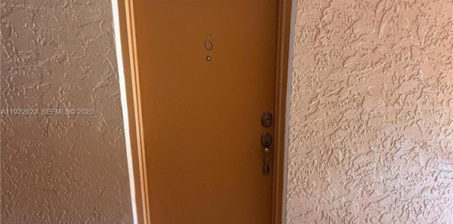 Appartement à Miami Lakes, Floride 2 chambres, 85.28 m2 № 1976693