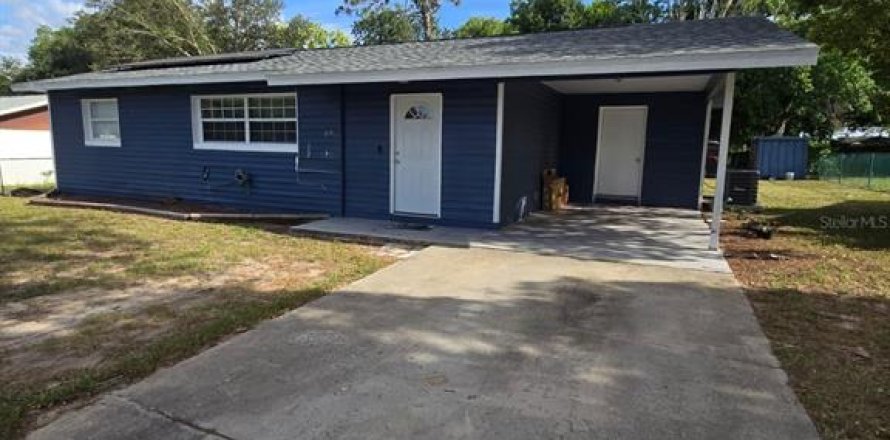 House in Ocala, Florida 2 bedrooms, 89.19 sq.m. № 2150754