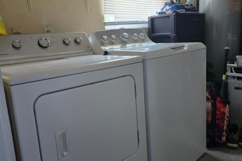 House in Ocala, Florida 2 bedrooms, 89.19 sq.m. № 2150754 - photo 14