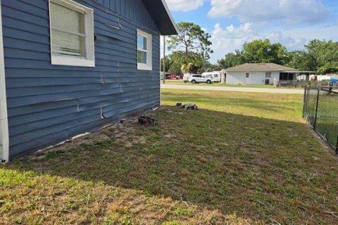 House in Ocala, Florida 2 bedrooms, 89.19 sq.m. № 2150754 - photo 12