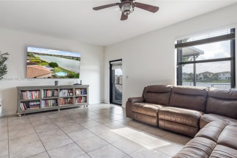 Casa en venta en Homestead, Florida, 4 dormitorios, 189.99 m2 № 1968810 - foto 23