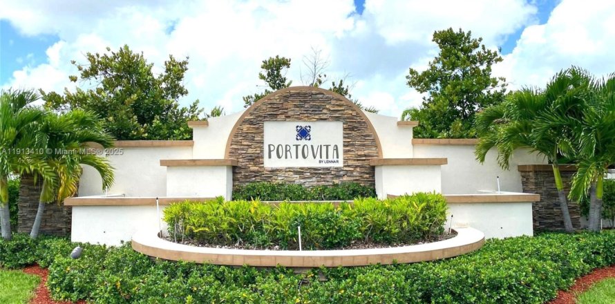 Casa en Homestead, Florida 4 dormitorios, 189.99 m2 № 1968810