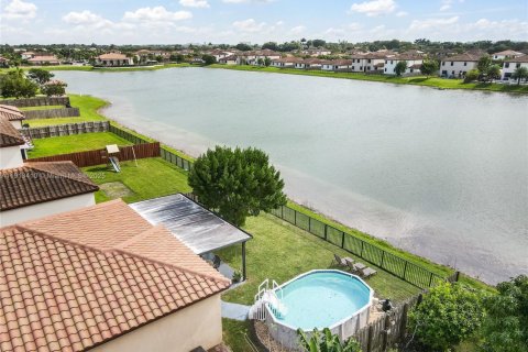 Casa en venta en Homestead, Florida, 4 dormitorios, 189.99 m2 № 1968810 - foto 11