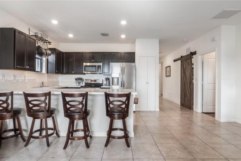 Casa en venta en Homestead, Florida, 4 dormitorios, 189.99 m2 № 1968810 - foto 19