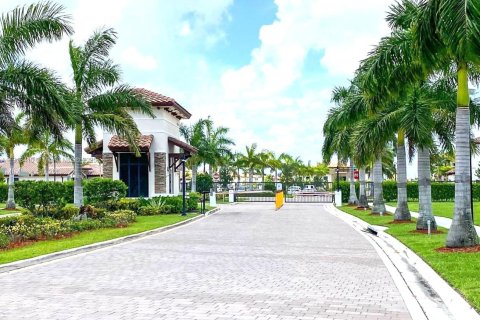 Casa en venta en Homestead, Florida, 4 dormitorios, 189.99 m2 № 1968810 - foto 3