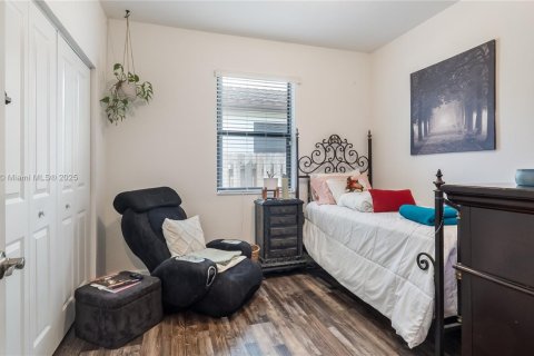 Casa en venta en Homestead, Florida, 4 dormitorios, 189.99 m2 № 1968810 - foto 29