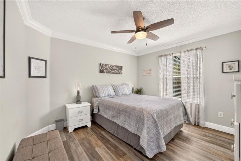 House in The Villages, Florida 3 bedrooms, 177.91 sq.m. № 2395841 - photo 17