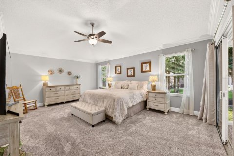 House in The Villages, Florida 3 bedrooms, 177.91 sq.m. № 2395841 - photo 10