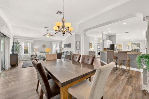 House in The Villages, Florida 3 bedrooms, 177.91 sq.m. № 2395841 - photo 6