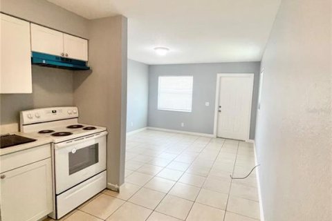 Duplex in Wildwood, Florida 4 bedrooms, 124.86 sq.m. № 1592996 - photo 15