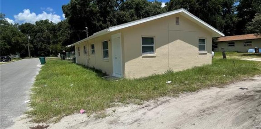 Duplex in Wildwood, Florida 4 bedrooms, 124.86 sq.m. № 1592996