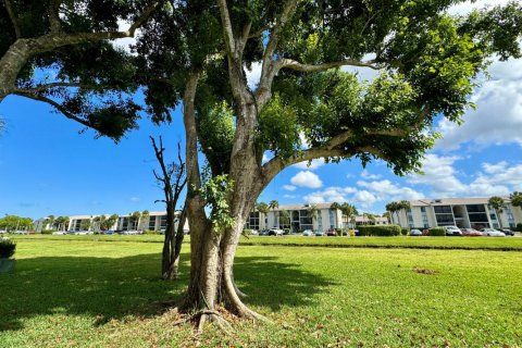 Adosado en alquiler en West Palm Beach, Florida, 2 dormitorios, 119.66 m2 № 1172551 - foto 1