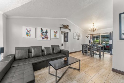 Casa en venta en Deltona, Florida, 4 dormitorios, 154.78 m2 № 2237394 - foto 4