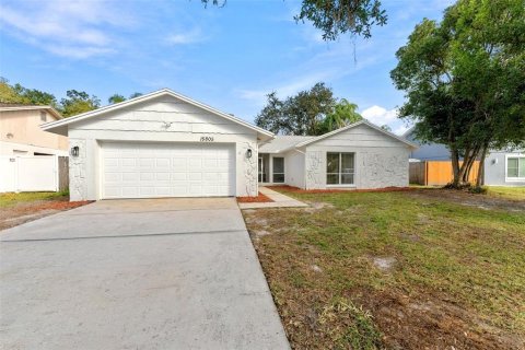 Villa ou maison à Tampa, Floride 4 chambres, 180.88 m2 № 2437407