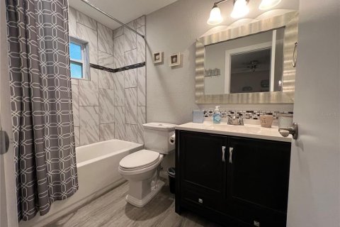 Apartamento en alquiler en Clearwater, Florida, 2 dormitorios, 204.76 m2 № 1129526 - foto 17
