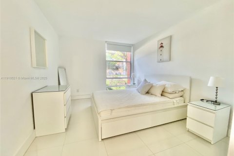 Condo in Sunny Isles Beach, Florida, 1 bedroom  № 2013488 - photo 8